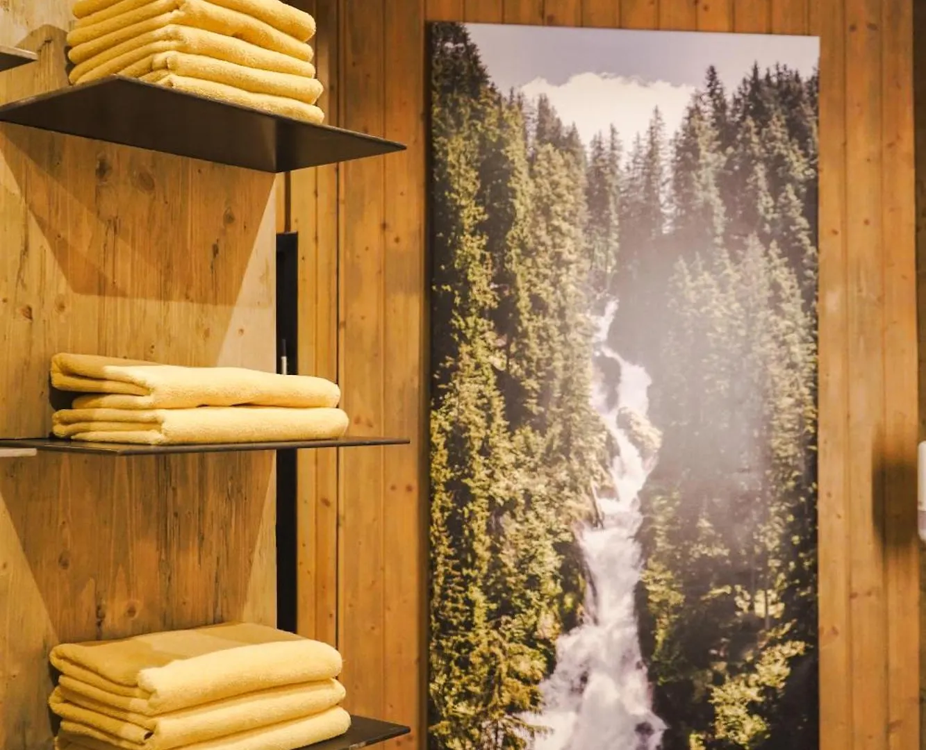 Boutique House Happyellow Saalbach-Hinterglemm Bed & Breakfast
